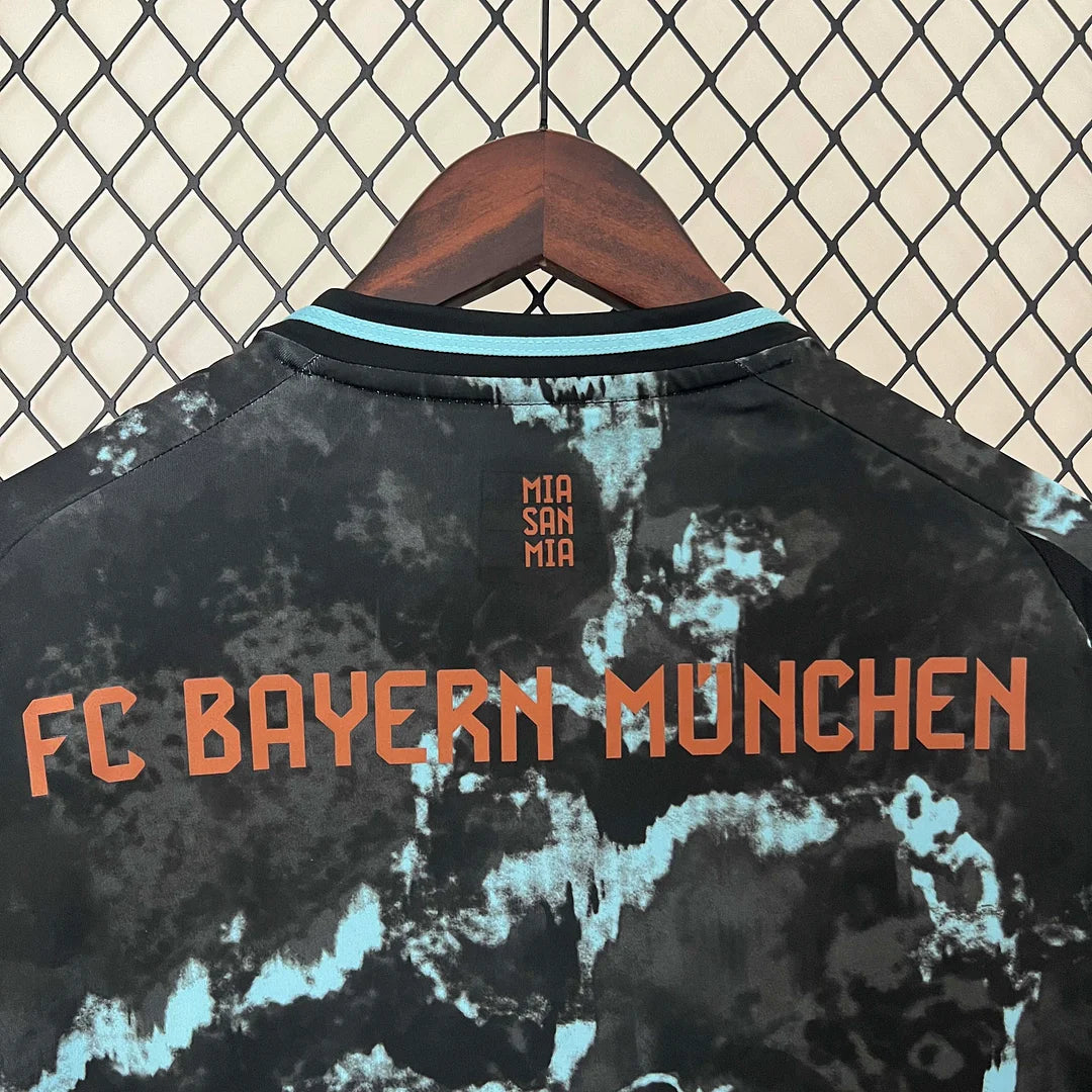 2024/2025 Bayern München Gostujoči Nogometni Dres